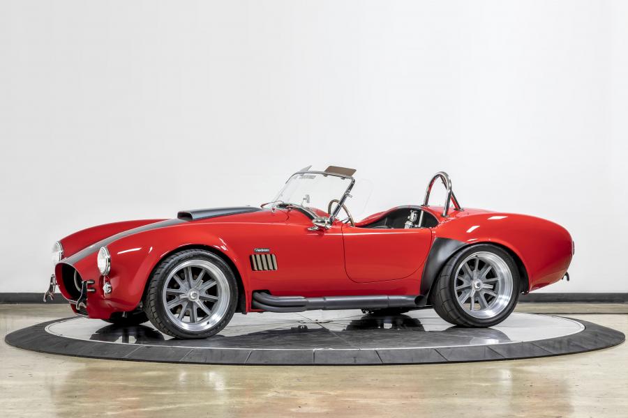  AC Cobra 6 by Superformance 2019 года  (фото 12 из 33)